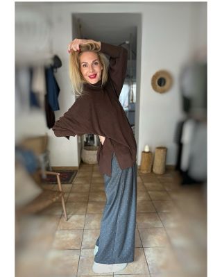 Páteční kolekce: Šedá v šedý, čokoláda a klid☕️🪵🍂 Kolekce, která dýchá podzimem — ale ne tím deštivým, spíš tím, kdy si po...