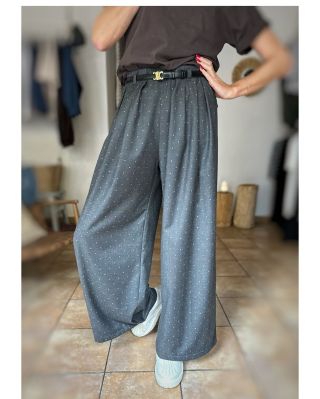 Páteční kolekce: Šedá v šedý, čokoláda a klid☕️🪵🍂 Kolekce, která dýchá podzimem — ale ne tím deštivým, spíš tím, kdy si po...