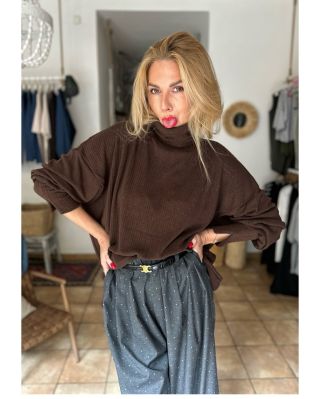 Páteční kolekce: Šedá v šedý, čokoláda a klid☕️🪵🍂 Kolekce, která dýchá podzimem — ale ne tím deštivým, spíš tím, kdy si po...