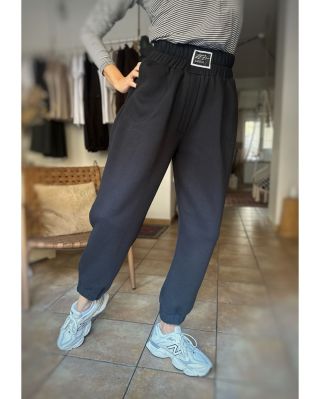 🖤 Černá sezóna je zpět! Po roce znovu přichází naše legendární černé teplákovky – a troufáme si říct, že jste se na ně...