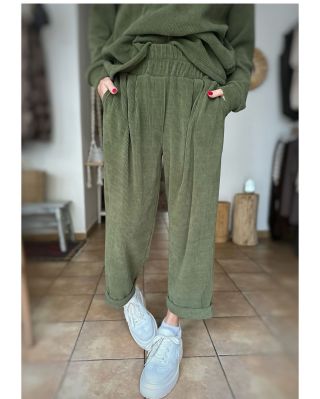 🎄 Páteční kolekce – “Na Ježíška flanelem i manšestrem” 🎄 Tahle páteční kolekce je jako Vánoce v šatníku: hřejivá, měkká,...