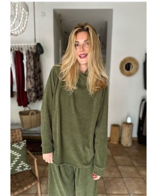 🎄 Páteční kolekce – “Na Ježíška flanelem i manšestrem” 🎄 Tahle páteční kolekce je jako Vánoce v šatníku: hřejivá, měkká,...