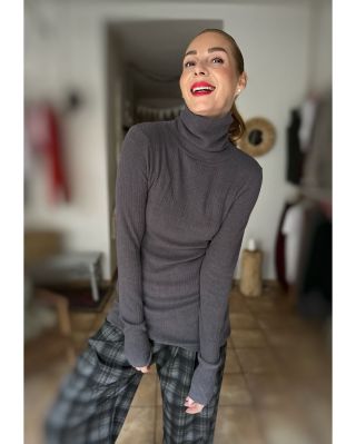 ✨ Nový rok, nový střihy, stejný my ✨ Zejtra rovnou i online, protože čekat se v lednu fakt nechce….Volno bolo dlouhý a...